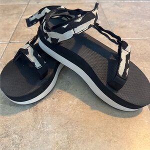 Teva platform Patterned Sandals